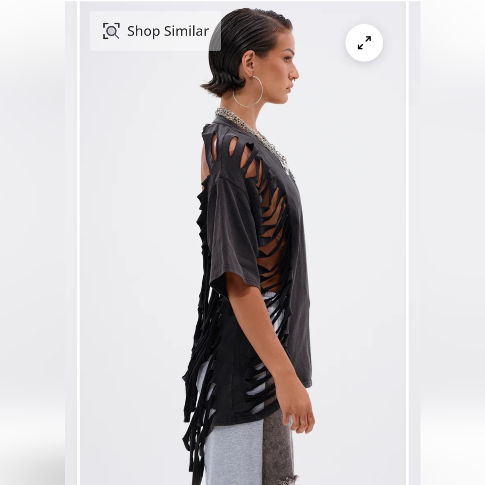 NWT Womens AKIRA Slashed T-Shirt - Picture 2 of 6